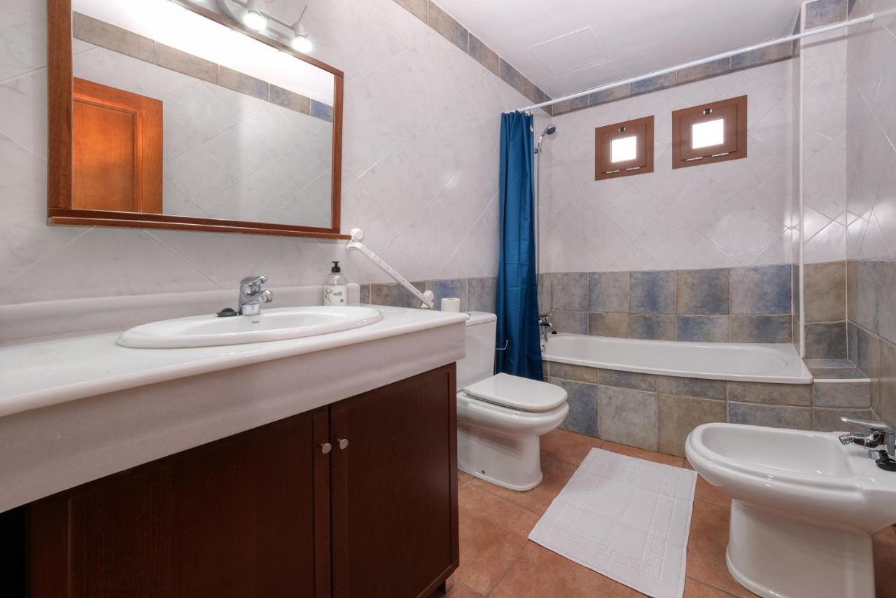 Casa Elin-Shared Pool, Fast Wifi Villa Costa Teguise Kültér fotó