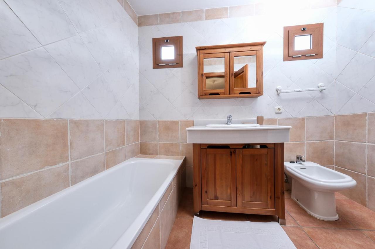Casa Elin-Shared Pool, Fast Wifi Villa Costa Teguise Kültér fotó